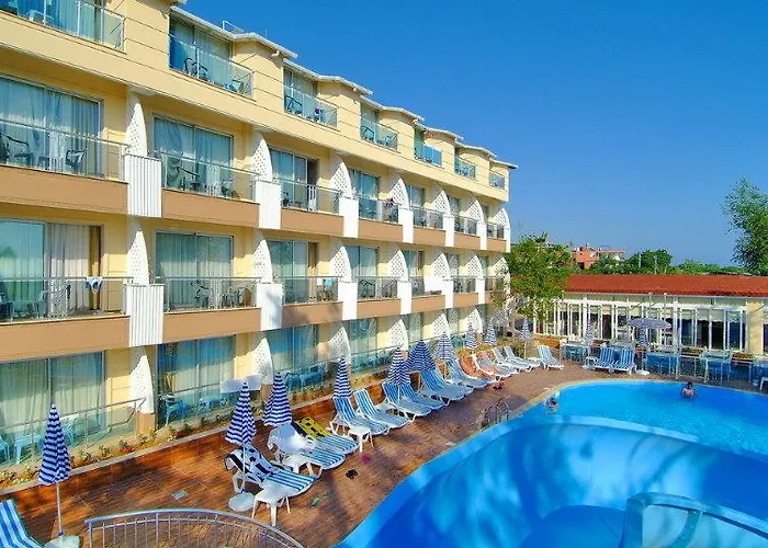 Aperion Beach 호텔 3*