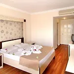 Aperion Beach 3* Kızılot
